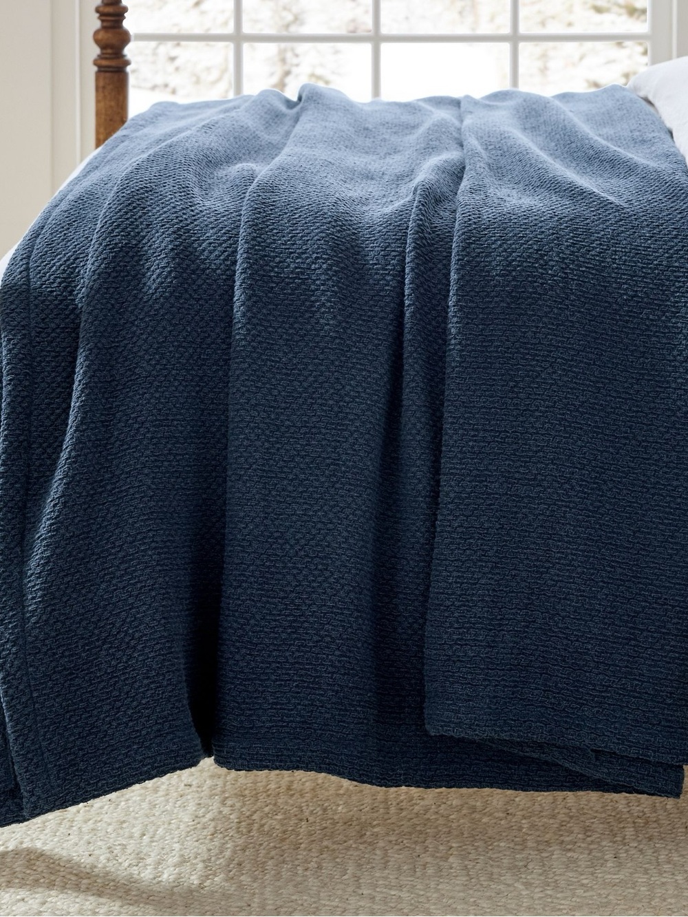 Pottery Barn NEW Washed Cotton Basket Weave Blanket. Size Full/Queen color Navy